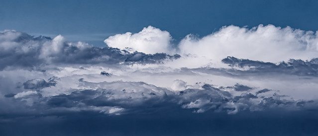 Cloud Pano in Blue