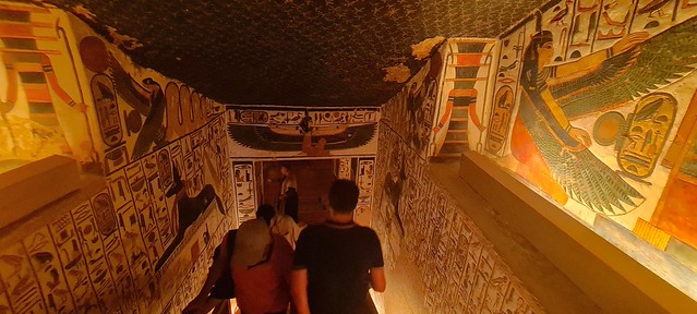 4.Tomb of Nefertari