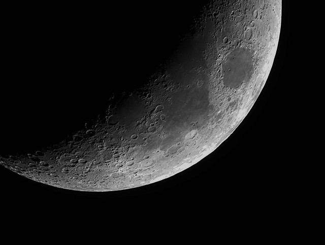 Mare Crisium en Luna creciente   (ZWO ASI120MC-S   Luna5.2dias15enero24-7)