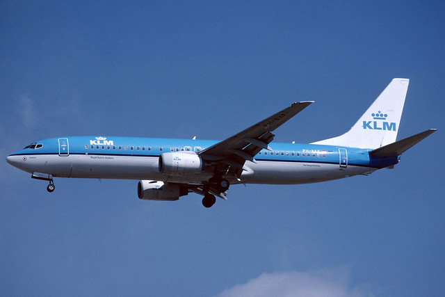 KLM B737-806 PH-BXF BCN 14/06/2004