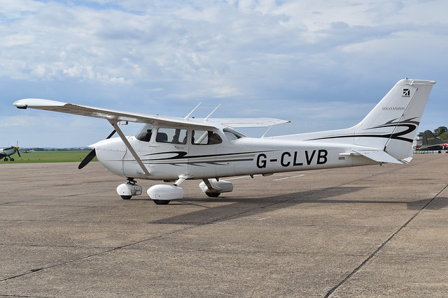 Cessna 172R Skyhawk ‘G-CLVB’