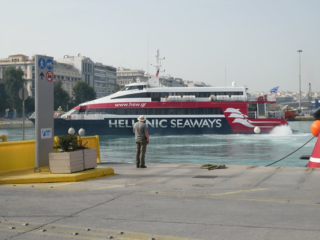 Hellenic Seaways, Piraeus Port