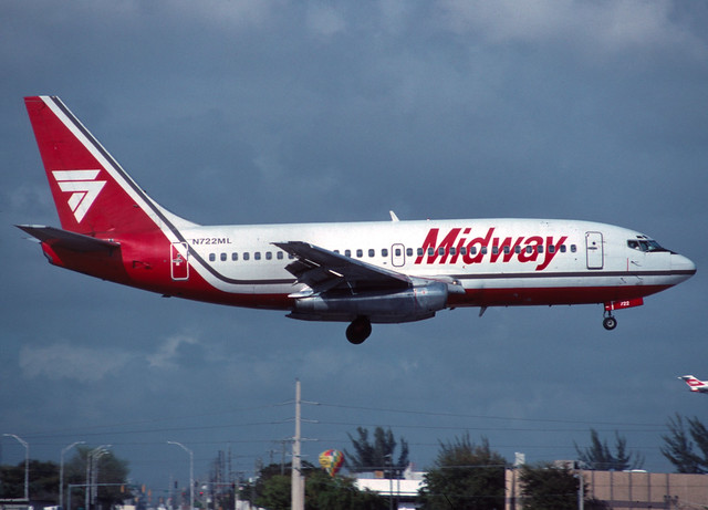 Midway Airlines Boeing 737-2T4 Advanced N722ML January 1990