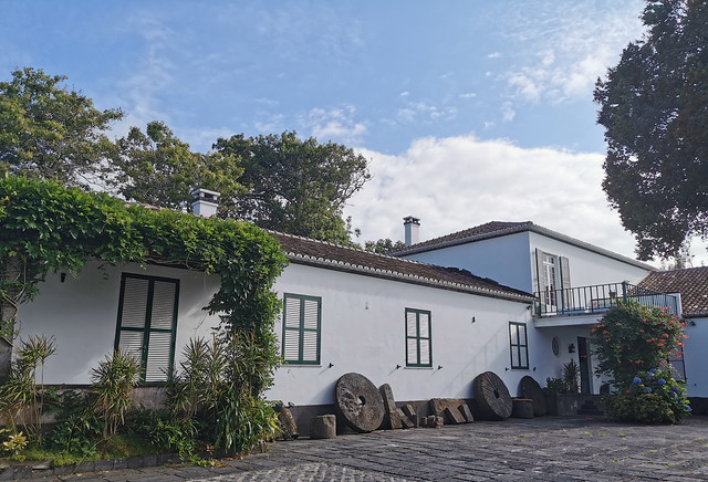 edificio exterior Fabrica de Te negro y verde Isla de San Miguel Azores Portugal 02