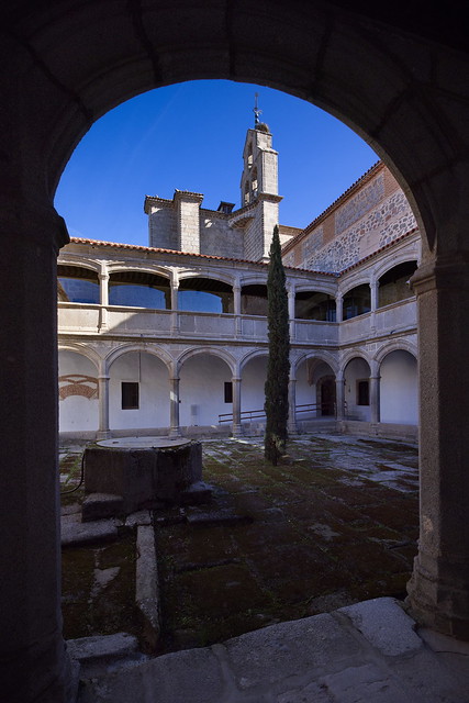 Royal Monastery of Santo Tomás, Ávila, Spain R5__8636