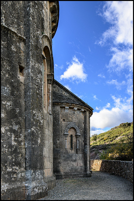 Languedoc roman: l’abbaye de Fontcaude (last photos)