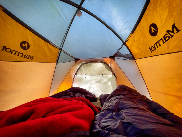 Monday morning (inside our tent), 2024.04.22
