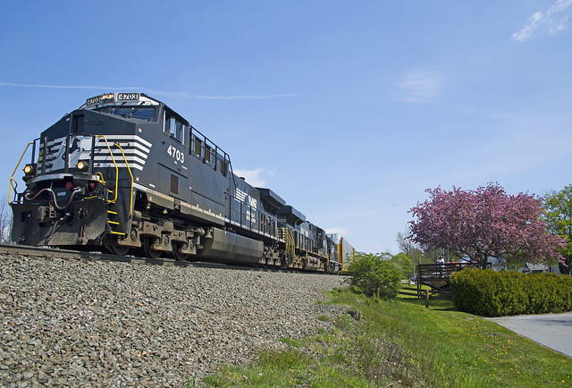 20240428 Norfolk Southern Westbound With NS AC44C6M No. 4703 on the Point at Cresson PA
