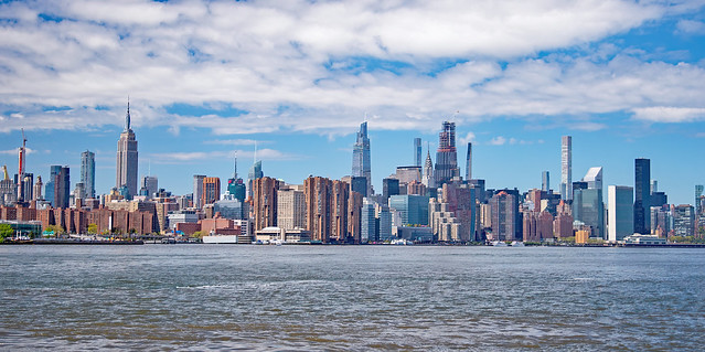 Manhattan skyline seen from Brooklyn