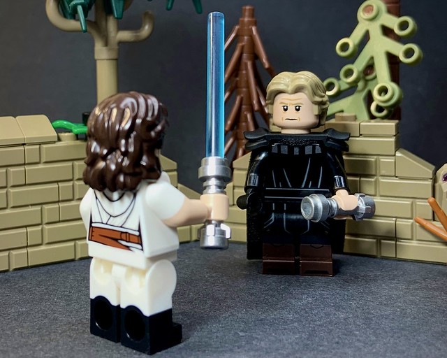 Duel in the Family: Leia vs Luke