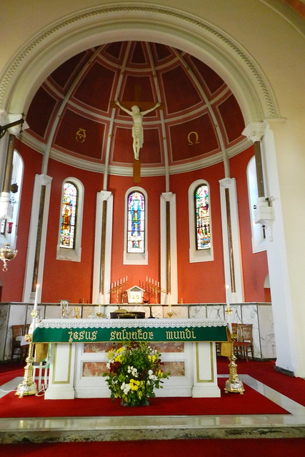 Altar mayor interior Iglesia de San Munchin St. Munchin Church Limerick Republica de Irlanda 02