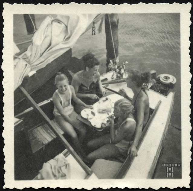 ArchivTappen42(1S)Album(4D)413 Privatalbum, Wasserfreuden, Wannsee, Berlin, 1940er