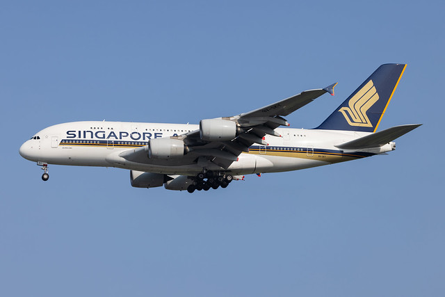 Singapore Airlines _ Airbus A380-841 (9V-SKY) 02