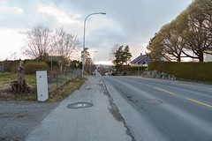 Henstad allé Askim - cracked pavement