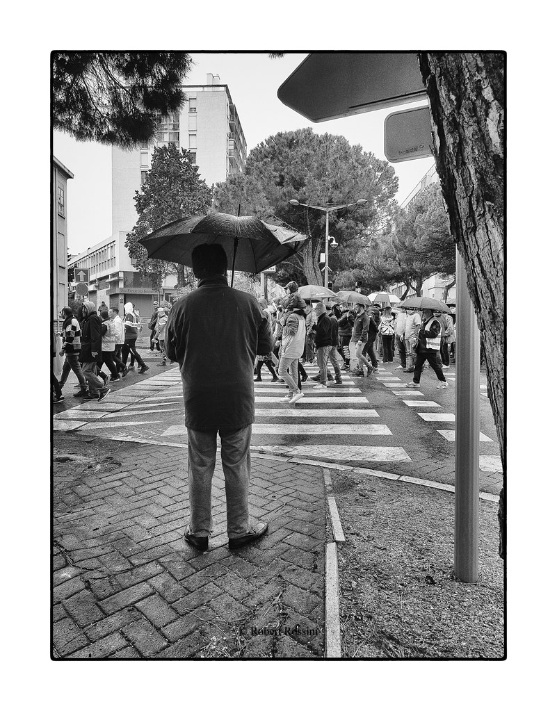 1er Mai 24 | OLYMPUS DIGITAL CAMERA | Robert Rossini | Flickr