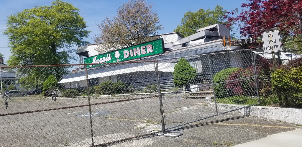 Harris Diner (closed)