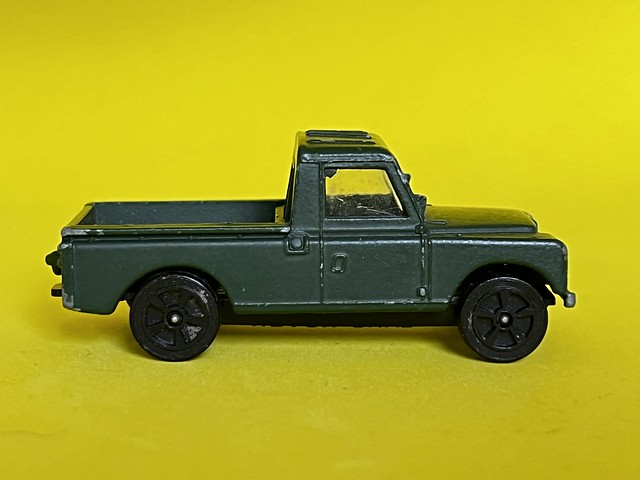 Corgi - Corgi Juniors - Land Rover - Military Pickup Truck - Miniature Diecast Metal Scale Model Motor Vehicle