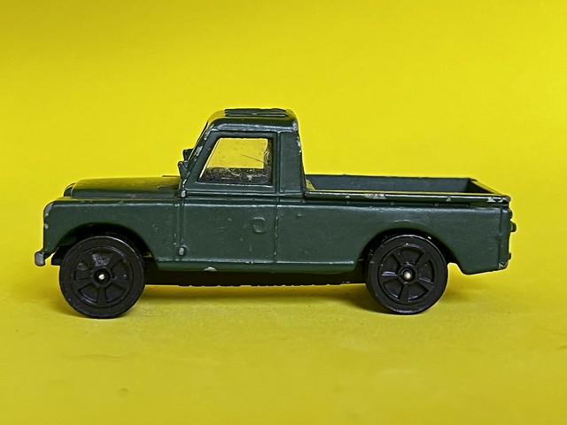 Corgi - Corgi Juniors - Land Rover - Military Pickup Truck - Miniature Diecast Metal Scale Model Motor Vehicle