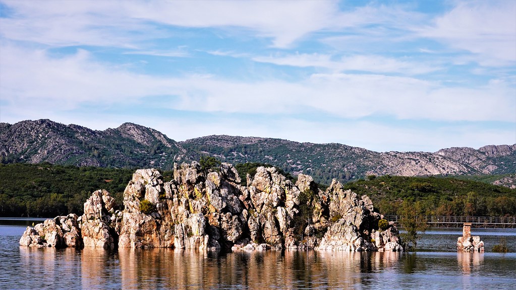 Isla Roca La isla de roca en Puerto Peña. | Santiago Arias | Flickr