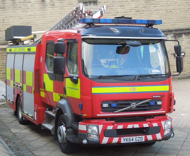 West Yorkshire Fire & Rescue Service (YK64 GZD)