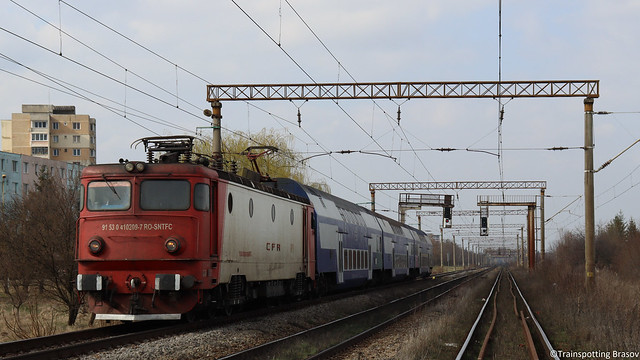 EA 209 cu trenul R 3028