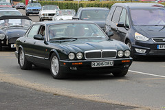 238 Jaguar XJ6 (X300) Executive (1997) R 386 DEU