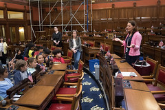 Rep. Tracy Marra met with students from Rowayton Elementary School during their tour of the State Capitol complex.