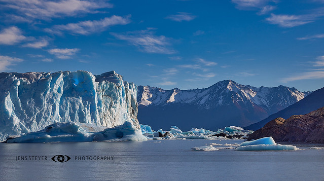 Magical blue: Perito Moreno Glacier - Patagonia ·  ·  ·  (R5A_4009)