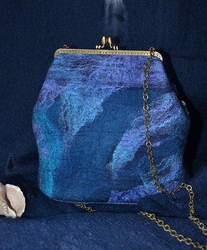 Handmade felted wool purse | by 9carpstudio