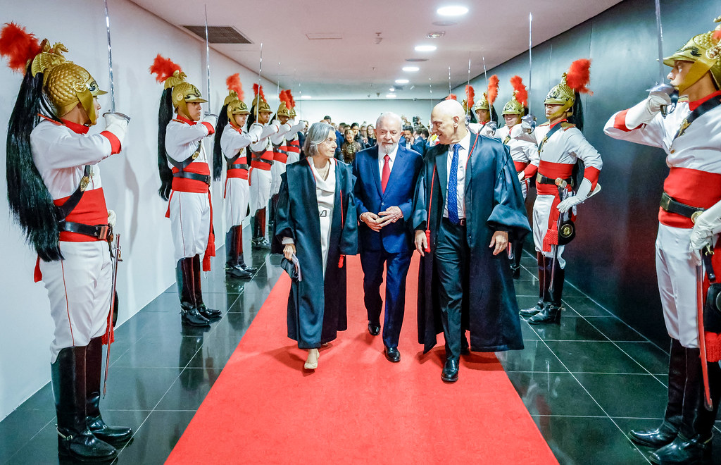 TSE investiga possível coordenação de campanhas entre Lula e Bolsonaro