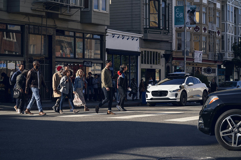 A Waymo adianta-se à Tesla na Condução Autónoma?