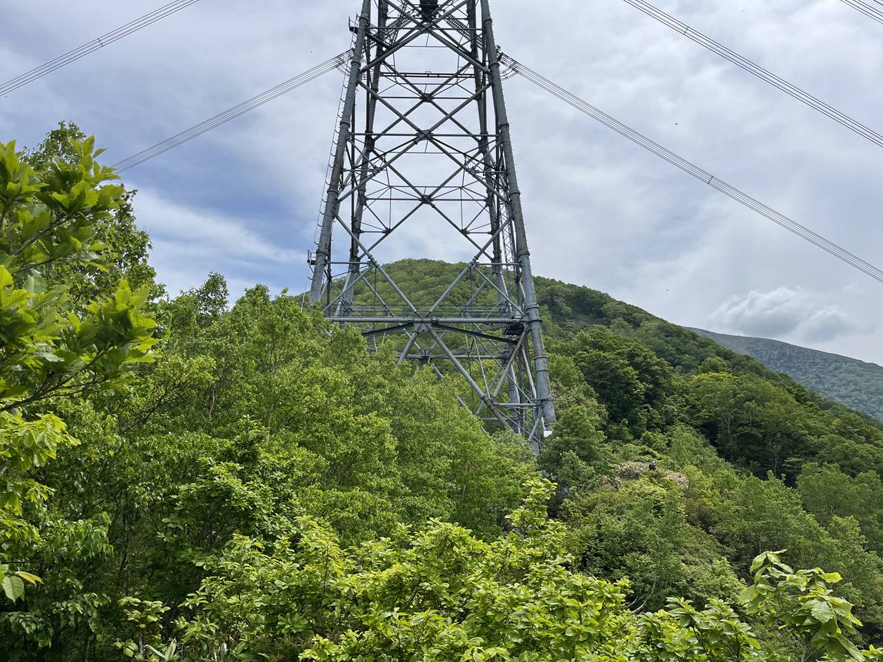 平標山・松手山コースの鉄塔