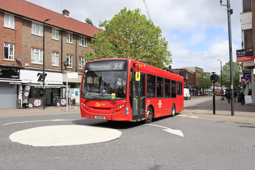 Metro Bus R4 YX61 ENU | Go-Ahead Metrobus 176 YX61 ENU on the R4 in High … | Flickr