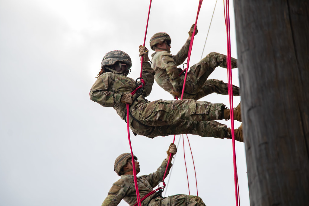 Rappel, 10th Regiment, Advanced Camp | Cadets with 10th Regi… | Flickr