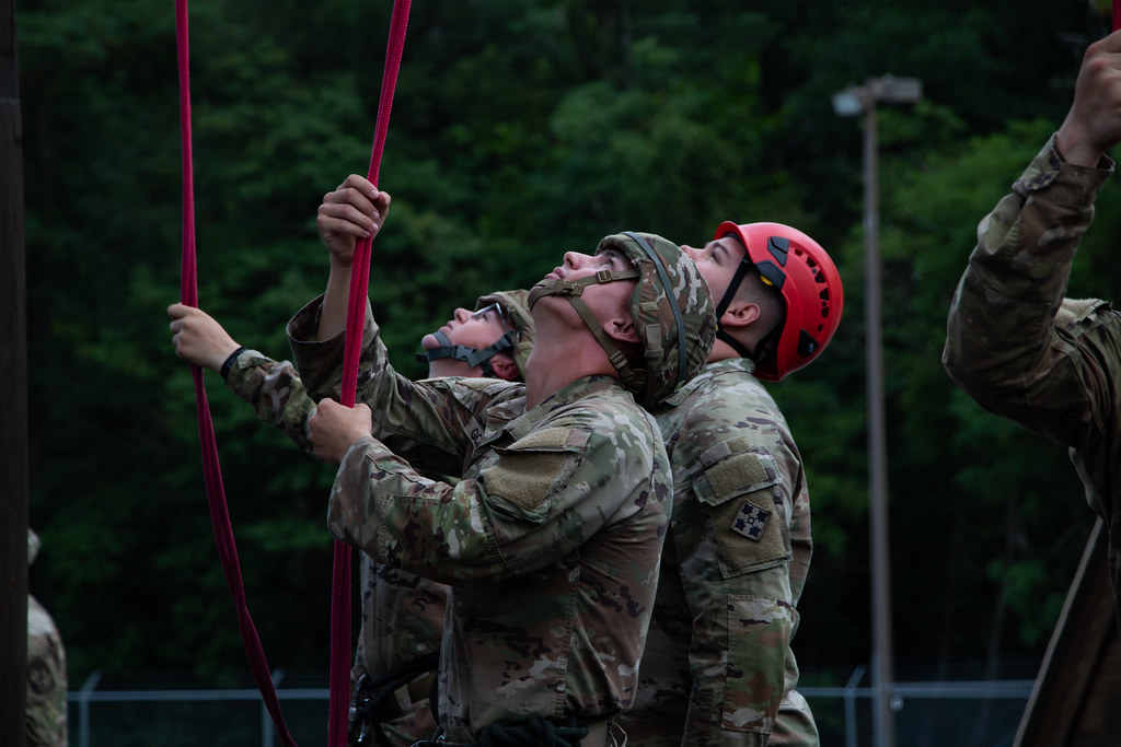 Rappel, 10th Regiment, Advanced Camp | Cadets with 10th Regi… | Flickr