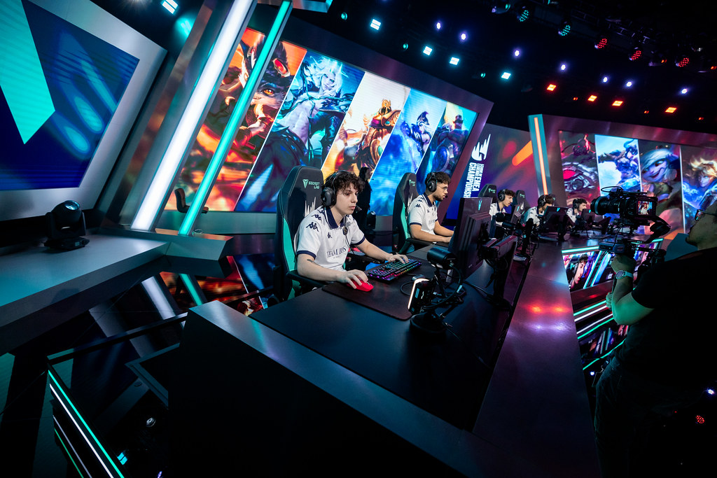 LEC Summer 2024 Playoffs Week 1 Day 6