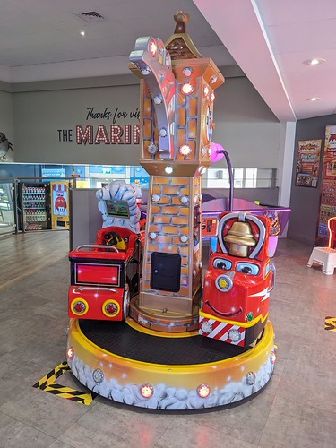 Hopton-on-Sea Haven Arcade Ital-Resina Train Carousel Kidd… | Flickr