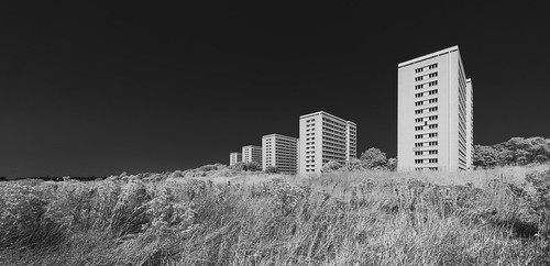 Sea View Tower Blocks by Michael J Lawlor, Weston, Woolston, Southampton
#YBS24Urbanhampshire urban urbanlandscape urbanenvironment monochrome 