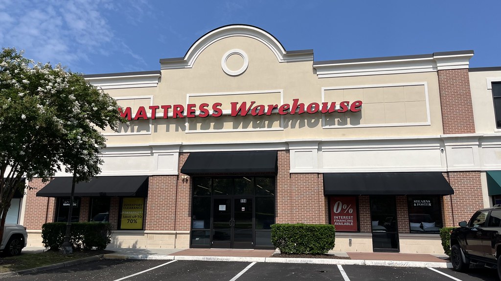 Mattress Warehouse | Mattress Warehouse (4,800 square feet) … | Flickr