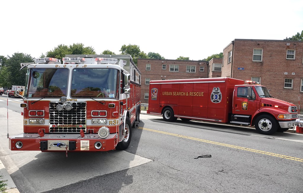 Ccfd Rescue Rig DCFD Rescue Squad 3 & Cave In Support Unit | District of Col… | Flickr