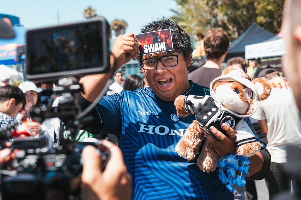 LCS Summer Split 2024 Week 7 - Day 1