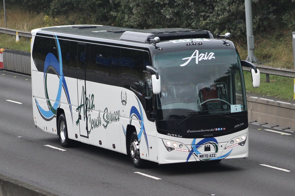 Aziz Coaches-Birmingham MR70AZZ seen on the M1 north near … | Flickr