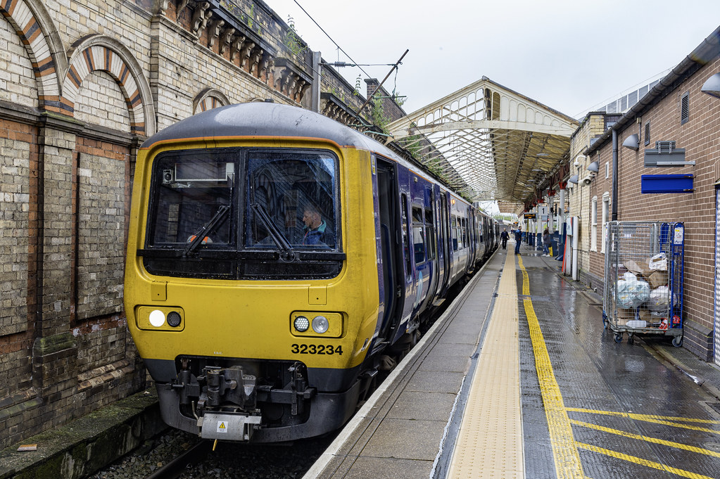 Class 323 323234 at Crewe | Class 323 323234 built by Hunsle… | Flickr