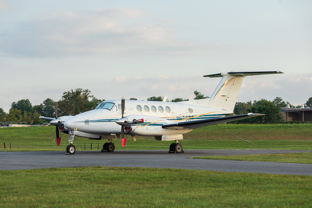N316GC, Beech 200