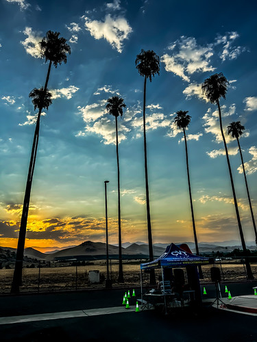 Sunrise by mbtrama, 