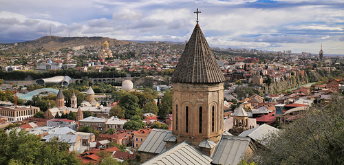 Upper Betlemi overlooking Tbilisi and the glowing Sameba Cathedral by B℮n, photo rights reserved by <a href="http://www.flickr.com/photos/visbeek/">B℮n</a>

<b>Betlemi Street<