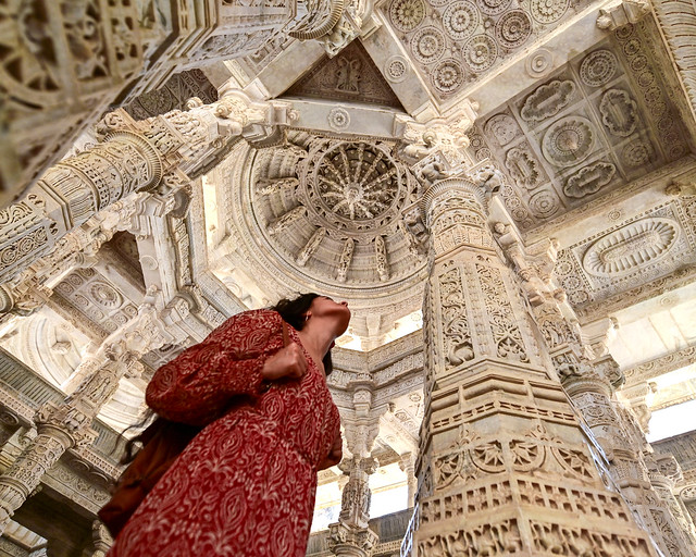 Interior del templo de Ranakpur
