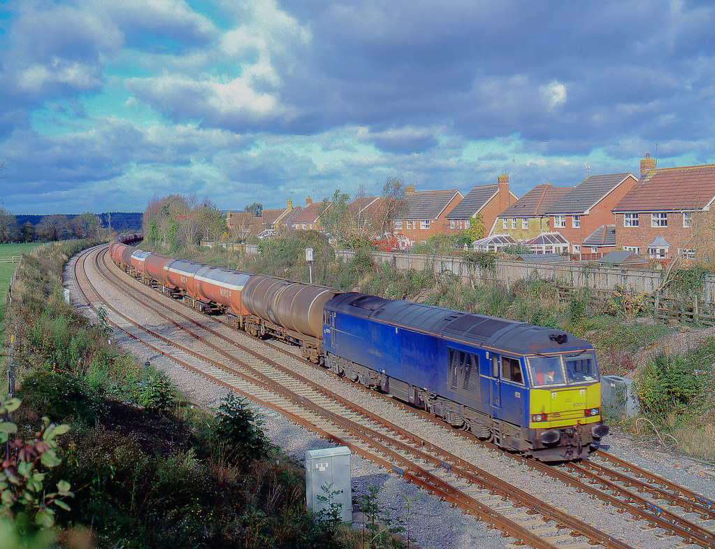 Charfield R 60011 6B13 | Charfield this time for a bit of blue on blue a… | Flickr