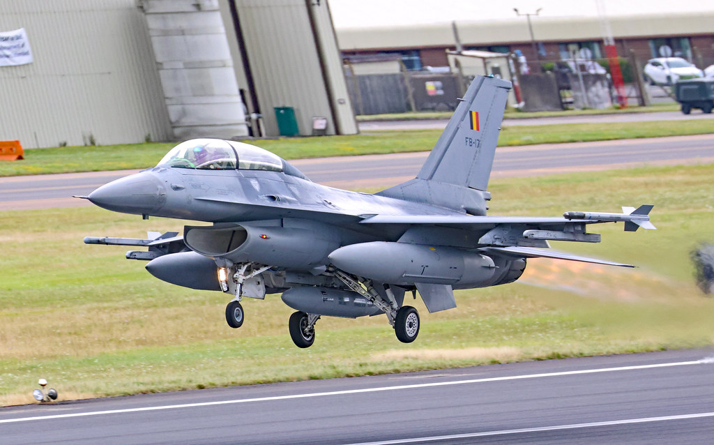 General Dynamics F-16BM Fighting Falcon, FB-17 : Belgian A… | Flickr