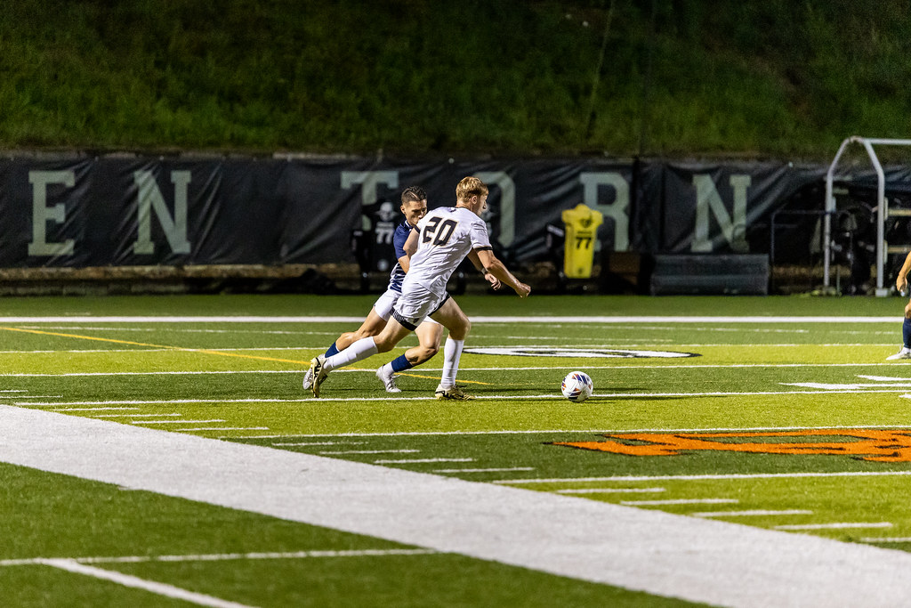 Men’s Soccer (09-28)-6768 | geneva.college | Flickr